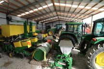 Tractor shed with 6 bays